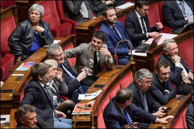 C'est une personnalité politique, députée européenne depuis 2014. Trouvez la suite de son nom commençant par "mo" ou "mau" :