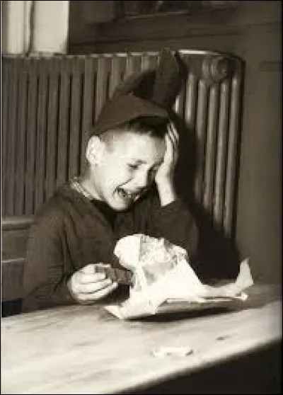 À quel livre correspond ce résumé : "l'auteur parle des mauvais élèves en puisant dans ses souvenirs de sa propre scolarité tourmentée" ?