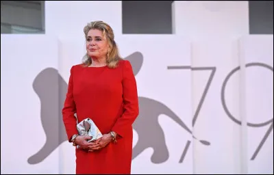 Quel prix remporta-t-elle à la Mostra de Venise pour l'ensemble de sa carrière ?