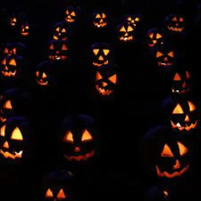 Quelle soci&eacute;t&eacute; a commercialis&eacute;, en France, un g&acirc;teau appel&eacute; "le Samain" ?