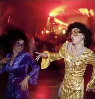 Vous êtes la personne qui :