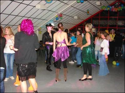 Vous êtes la personne qui :