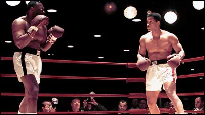 Qui interpr&egrave;te le r&ocirc;le de Mohamed Ali dans le film ''Ali'' de 2001 ?