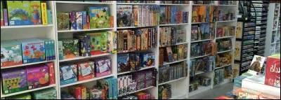 Quel est le jeu avec une usine à jouets ?