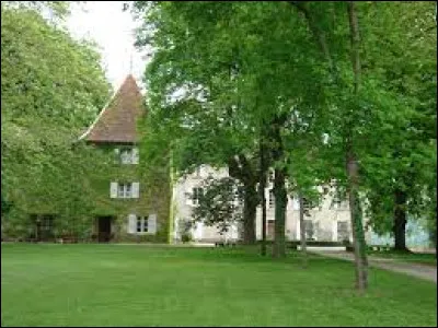 Je vous emmène dans la Drôme à la découverte du château de Joyeuse, à Lapeyrouse-Mornay. Nous serons dans l'ex région ...