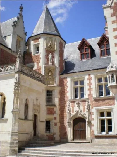 Lonard de Vinci s'installe prs d'Amboise en 1516 dans le manoir du :