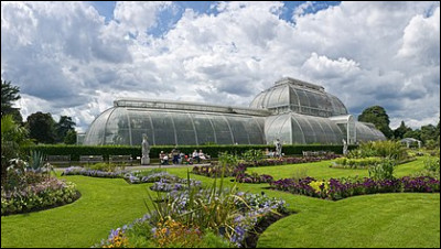 En quelle année ont été fondés les jardins botaniques royaux de "Kew", en Angleterre ?