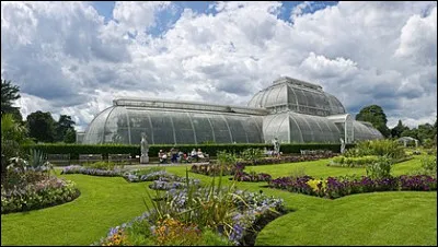 En quelle ann&eacute;e ont &eacute;t&eacute; fond&eacute;s les jardins botaniques royaux de "Kew", en Angleterre ?