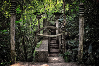 Que signifie le nom du jardin mexicain ''Las Pozas'' ?