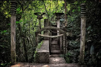 Que signifie le nom du jardin mexicain ''Las Pozas'' ?