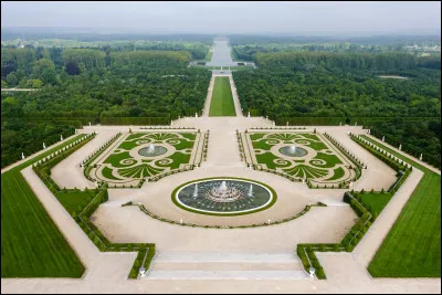 Qui a cr&eacute;&eacute; les jardins du ch&acirc;teau de Versailles ?