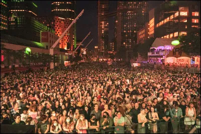 Quel est le nom du festival d'humour qui se tient chaque ann&eacute;e &agrave; Montr&eacute;al ?
