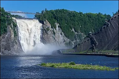 Quel est le nom de cette chute que l'on peut admirer au Qu&eacute;bec ?