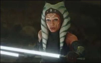 Qui est le maître de Ahsoka Tano ?