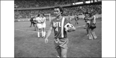 Qui a &eacute;t&eacute; entra&icirc;neur de l'Olympique lyonnais entre 1976 et 1980 ?