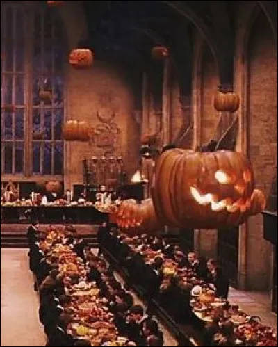 Qui reste enfermé dans les toilettes le soir d'Halloween ?