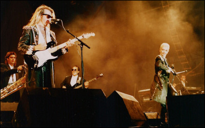 Quel groupe chante ''Sweet Dreams'' en 1983 ?