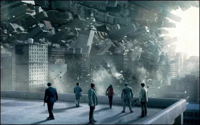 Qui r&eacute;alise le film ''Inception'' dans lequel une &eacute;quipe de professionnels navigue dans des r&ecirc;ves entrem&ecirc;l&eacute;s ?