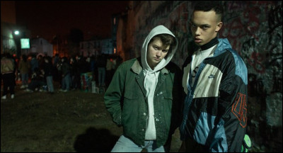 Quel est le titre de la série télévisée sur la création du groupe NTM ?