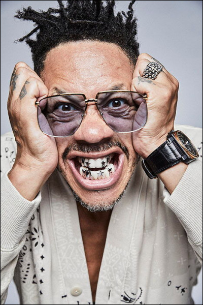 De quel DOM-TOM est-il originaire ?