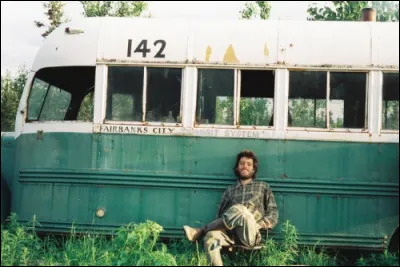 Qui a r&eacute;alis&eacute; le film ''Into the Wild'' qui narre le p&eacute;riple d'un jeune id&eacute;aliste en Am&eacute;rique du Nord ?