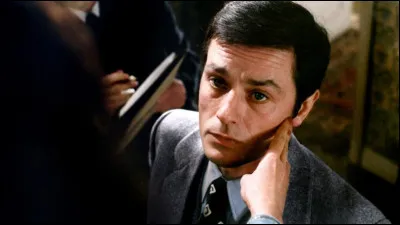 Quel chant r&eacute;volutionnaire sert de bande originale au film ''Monsieur Klein'' ?