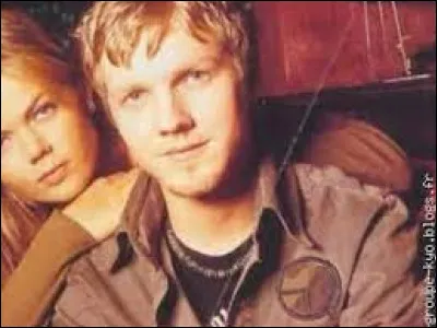 Complétez les paroles de cette chanson de Kyo et Sita : "On a parcouru le chemin/ On a tenu la distance/ Et je te hais de tout mon corps/...