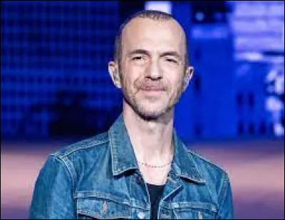 Quelle lettre est associée au mot "pomme" d'après le titre d'une chanson de Calogero ?