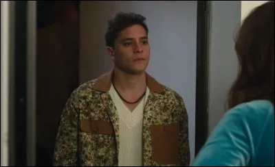 Nous voyons Iván sur cette image. Dans quelle série Netflix joue-t-il ?