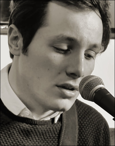 Complétez les paroles de sa chanson ''Je men vais'' : ''Au diable toi et ...''