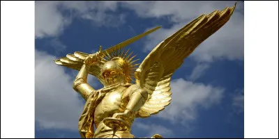 Sur la statue de l'archange Saint-Michel, quelle cr&eacute;ature le saint tue-t-il ?