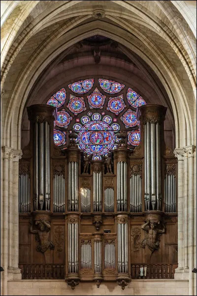 L'instrument de musique à vent accompagnant les chants liturgiques se nomme...