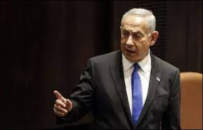 En quelle année a-t-il déclenché l'opération Bordure protectrice ?