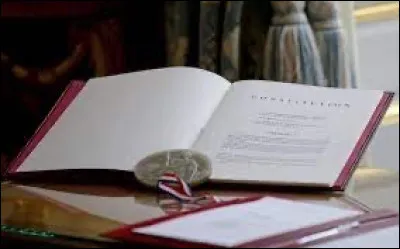 Qu'est-ce qu'une Constitution rigide ?