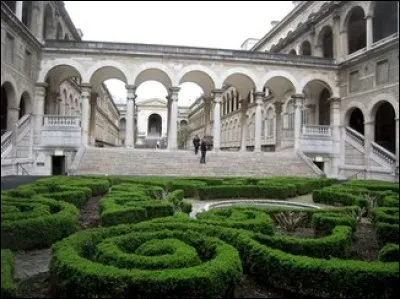 Quel est le plus vieil hôpital de Paris ?