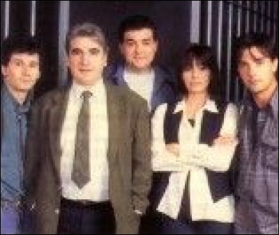 Dans quelle série télévision a-t-il incarné le commissaire Victor Paparel, en 1994 ?