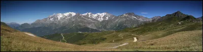 En quelle ann&eacute;e a &eacute;t&eacute; cr&eacute;&eacute; l'Espace Mont-Blanc ?