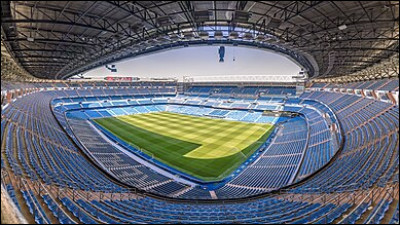 Quel est le nom du stade du Real de Madrid ?