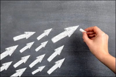 Il suit le mouvement.