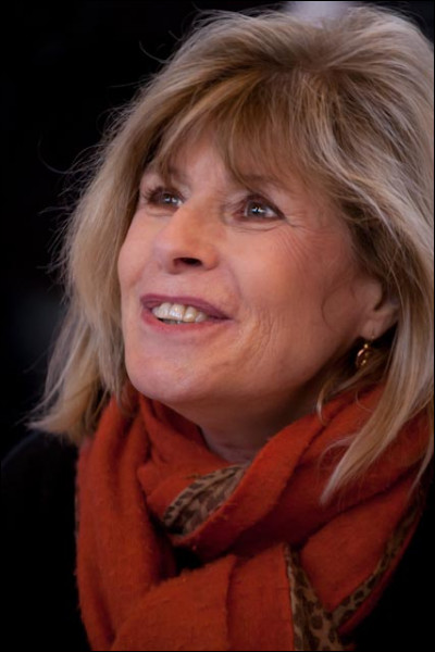 D'après le roman de Katherine Pancol, de quelle couleur sont les yeux des crocodiles ?