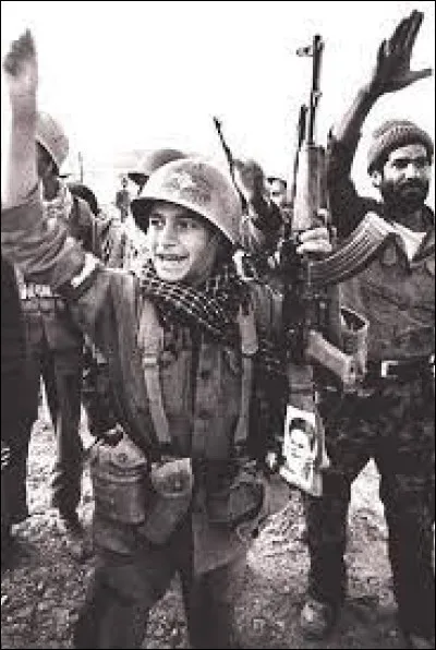 Jusqu'en 2012, quel article du code pénal iranien punit de lapidation tout adultère ?