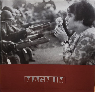 À qui doit-on cette photo intitulée ''La Fille à la fleur'' ?