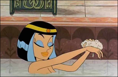 Selon la légende, quelle lait utilisait-elle pour ses bains ?