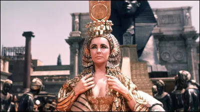 Qui a r&eacute;alis&eacute; le film ''Cl&eacute;op&acirc;tre'' en 1963 avec Elizabeth Taylor dans le r&ocirc;le de Cl&eacute;op&acirc;tre ?