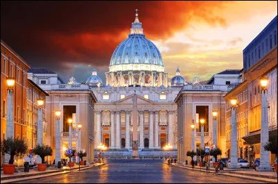 Le Vatican, situé dans Rome, est le seul État enclavé dans une ville ; quelle est sa superficie ?