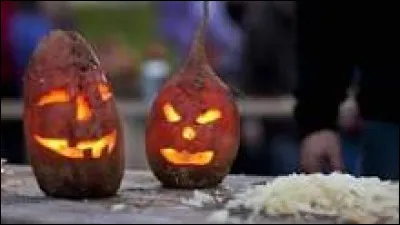 Quel légume ou fruit est traditionnellement utilisé en Belgique pour remplacer les citrouilles oranges ?