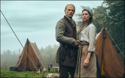 Quel est le métier de l'héroïne Claire Randall, dans la série TV ''Outlander'' ?