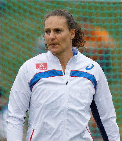 Dans quelle discipline Mélina Robert-Michon est-elle vice-championne aux Jeux olympiques de Rio en 2016 ?