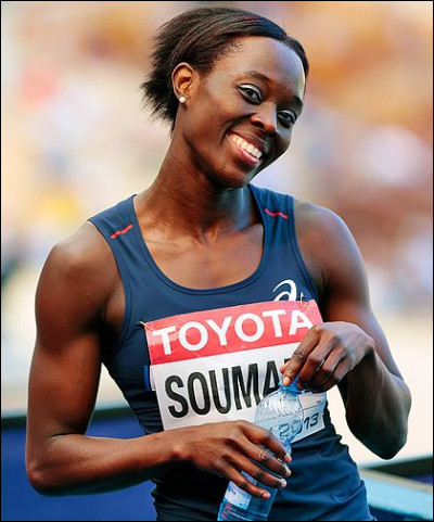 Dans quelle discipline Myriam Soumaré a-t-elle remporté une médaille d'or aux Championnats d'Europe 2010 de Barcelone ?