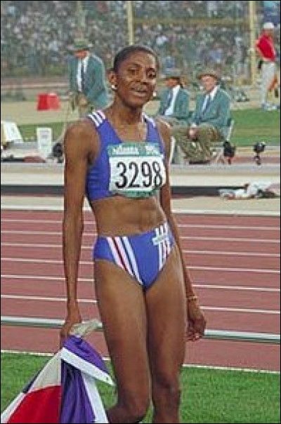 Lors de quels Jeux olympiques, Marie-José Perec a-t-elle obtenu sa première médaille d'or ?